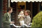 Amsterdam 10 april 2004
Prins Bernhard jr met Isabelle en Ruud de Wild op Cornelis Schuytstraat