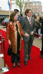 Scheveningen 29 april 2004
65e verjaardag van Pieter v Vollenhoven in het circustheater.
Prins Bernhard jr met zijn zwangere vrouw  Prinses Annette