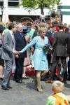 Groningen 30 april 2004
Koninginnedag 2004 in Warffum (Groningen)
Prinses Laurentien hand in hand metPrins Constantijn