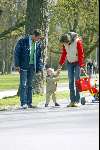 Amsterdam 12 april 2004
Prins Maurits Prinses Marilene Lucas en Anna in het Vondelpark. 1e stapjes van Lucas v Vollenhoven