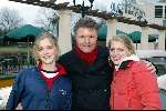 Dronten 7 april 2004
Sixflags . Rene Mioch met dochters
