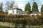 Muiderberg 5 april 2004
Huis Richard Krajicek aan de Brink waar een schietpartij is geweest.