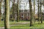 Muiderberg 5 april 2004
Huis Richard Krajicek aan de Brink waar een schietpartij is geweest.