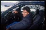 Romario met zijn nieuwe mercedes in de sneeuw