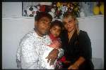 Romario met monica I en II en hun jongste zoon Romarinho in Barcelona
1993