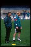 Ronald Koeman spelend bij FC Barcelona met Johan Cruyff