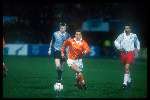 Ronald de Boer spelend voor het Nederlands Elftal