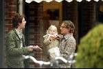 Amsterdam 10 april 2004
Prins Bernhard jr met Isabelle en Ruud de Wild op Cornelis Schuytstraat