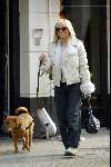 Amsterdam 9 april 2004
Tatjana met hond obissa op PC hooftstraat