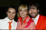 Amsterdam 19 april 2004
Premiere in Oranje in Amsterdam Arena.
Wendy v Dijk  met Mari v d Ven en Diane Beekman