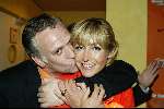 Amsterdam 19 april 2004
Premiere in Oranje in Amsterdam Arena.
Frank Wisse  en Wendy v Dijk kussend