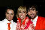 Amsterdam 19 april 2004
Premiere in Oranje in Amsterdam Arena.
Wendy v Dijk  met Mari v d Ven en Diane Beekman