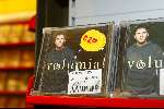 Amsterdam 6 april 2004
Cd  Volumia en Xander de Buisonje 2,99 euro