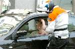 Amsterdam 22 april 2004
Zlatan Ibrahimovic krijgt bekeuring van politieagent.