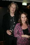 Amsterdam 20 april 2005
Veiling voor child right in odion.
Angela Groothuizen met vriend