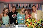 Amsterdam 25 april 2005
1000e aflevering van shownieuws.  Anouk Smulders en Rebecca Loos Gerard Joling Danielle Overgaag en Viktor Brand