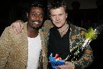 Hilversum 1 april 2005
Afscheidsfeestje van Beau v Erven Dorens. John Williams met  Beau en champagne
.