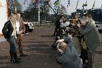 Den Haag 1 april 2005
Verjaardagskaart koningin Beatrix bij madurodam
Chantal Janzen en Carlo Boszhard met pers