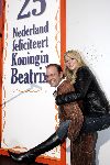 Den Haag 1 april 2005
Verjaardagskaart koningin Beatrix bij madurodam
Chantal Janzen en Carlo Boszhard