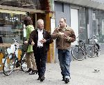 Amsterdam 15 april 2005
Carlo Boszhard  winkelen samen met zijn vader op pc hooftstraat