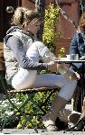 Amsterdam 11 april 2005
Danielle Overgaag met gebroken been op terras.