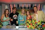 Amsterdam 25 april 2005
1000e aflevering van shownieuws.  Anouk Smulders en Rebecca Loos Gerard Joling Danielle Overgaag en Viktor Brand