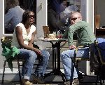 Amsterdam 2 april 2005
Tjeerd Oosterhuis en Edsilia Rombley op terras