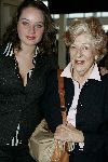 Amsterdam 24 april 2005
Premiere de Jantjes in de rai.
Ellen Vogel met kleindochter