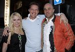 Hilversum 1 april 2005
Afscheidsfeestje van Beau v Erven Dorens.     
Albert Verlinde en Fiona Hering en John v d Heuvel