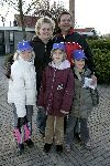 Harderwijk 9 april 2005
Opening dolfinarium HARDERWIJK.
Frank de Grave met zus en kinderen