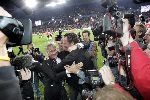 Eindhoven, 23 April 2005
Kampioenswedstrijd PSV-Vitesse, eindstand 3-0
Guus Hiddink Fred Rutten en Rene Eijkelkamp vieren feest.
Persfotografen.