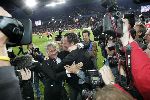 Eindhoven, 23 April 2005
Kampioenswedstrijd PSV-Vitesse, eindstand 3-0
Guus Hiddink Fred Rutten en Rene Eijkelkamp vieren feest
Persfotografen.
