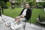 Eindhoven, 23 April 2005
Harry v Kemenade, geestelijk vader van het spelershome op de herdgang bij betaald voetbal PSV met een gebroken been