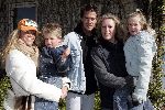 Harderwijk 9 april 2005
Opening dolfinarium Harderwijk.
Inge de Bruijn met zus Jakline en familie