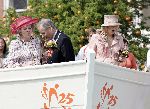 Scheveningen 30 april 2005
Koningin Beatrix in Scheveningen met familie.
Koningin Beatrix en Maxima