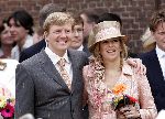 Scheveningen 30 april 2005
Koningin Beatrix in Scheveningen met familie.
Maxima zwanger met hoed en Prins Willem Alexander