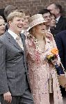 Scheveningen 30 april 2005
Koningin Beatrix in Scheveningen met familie.
Maxima zwanger met hoed en Prins Willem Alexander
