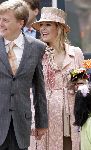 Scheveningen 30 april 2005
Koningin Beatrix in Scheveningen met familie.
Maxima zwanger met hoed en Prins Willem Alexander