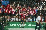 Eindhoven, 23 April 2005 Kampioenswedstrijd PSV-Vitesse, 
eindstand 3-0
PSV Landskampioen 2004/2005
Mark v Bommel met kampioensschaal Gomes Andre Ooijer Park Addo Remco v d Schaaf Alex PSV Farfan Kasper Bogelund Johann Vogel Lee Phillip Cocu.