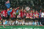 Eindhoven, 23 April 2005 Kampioenswedstrijd PSV-Vitesse, 
eindstand 3-0
PSV Landskampioen 2004/2005
Mark v Bommel met kampioensschaal Gomes Andre Ooijer Park Addo Remco v d Schaaf Alex PSV Farfan Kasper Bogelund Johann Vogel Lee Phillip Cocu.