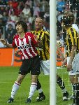 Eindhoven, 23 April 2005 Kampioenswedstrijd PSV-Vitesse, eindstand 3-0
Park in duel met Stijn Vreven