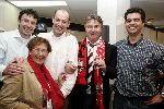 Eindhoven, 23 April 2005
PSV voor de 18e keer landskampioen
Guus Hiddink met Mark v Bommel Mies v Kemenade, Paul v Kemenade en zwager Eric