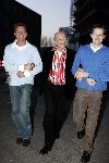 Hilversum 1 april 2005
Afscheidsfeestje van Beau v Erven Dorens.     
Albert Verlinde en Ramses Shaffy