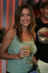Amsterdam 25 april 2005
1000e aflevering van shownieuws. 
Rebecca Loos met champagne en grote ring