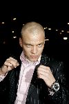 Amsterdam 10 april 2005
Feest op supperclub boot.
Sander Foppele met stekelhaar en Breitling horloge