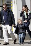 Amsterdam 23 april 2005
Soren Lerby verliefd met zijn vrouw Arlette en zoontje