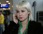 Amsterdam 24 april 2005
Premiere de Jantjes in de rai.
Viktoria Koblenko met gsm