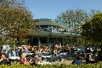 Amsterdam 12 april 2005
Cafe de blauwe tent in het vondelpark te Amsterdamdam.