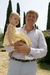 Tavarnelle 6 juli 2006
Koningin Beatrix met Prinses Maxima Prins Willem Alexander Amalia en Alexia tijdens fotomoment op vakantie.