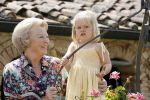Tavarnelle 6 juli 2006
Koningin Beatrix met Prinses Maxima Prins Willem Alexander Amalia en Alexia tijdens fotomoment op vakantie.